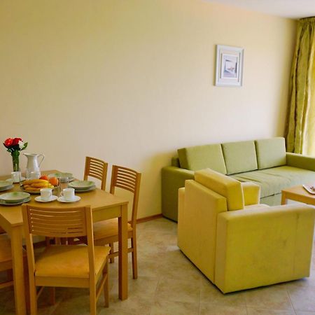 Морски Апартаменти Джулай Морнинг - July Morning Sea View Apartments Kavarna Ruang foto