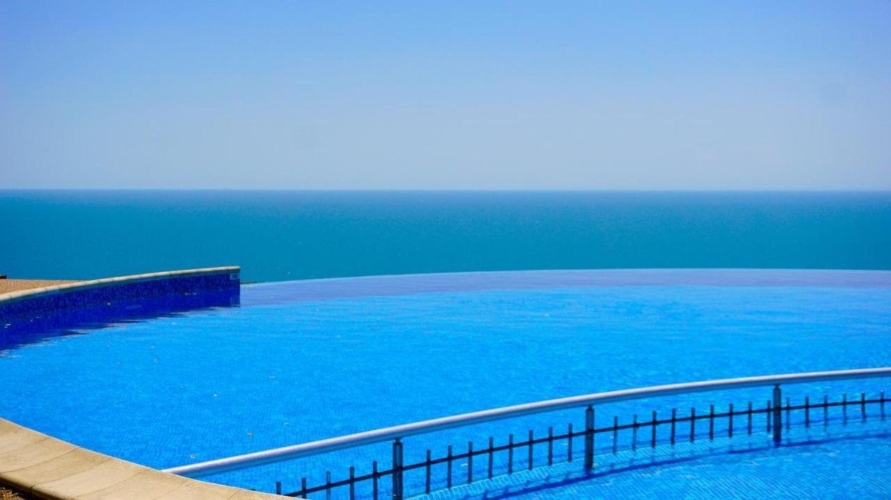 Морски Апартаменти Джулай Морнинг - July Morning Sea View Apartments Kavarna Bagian luar foto