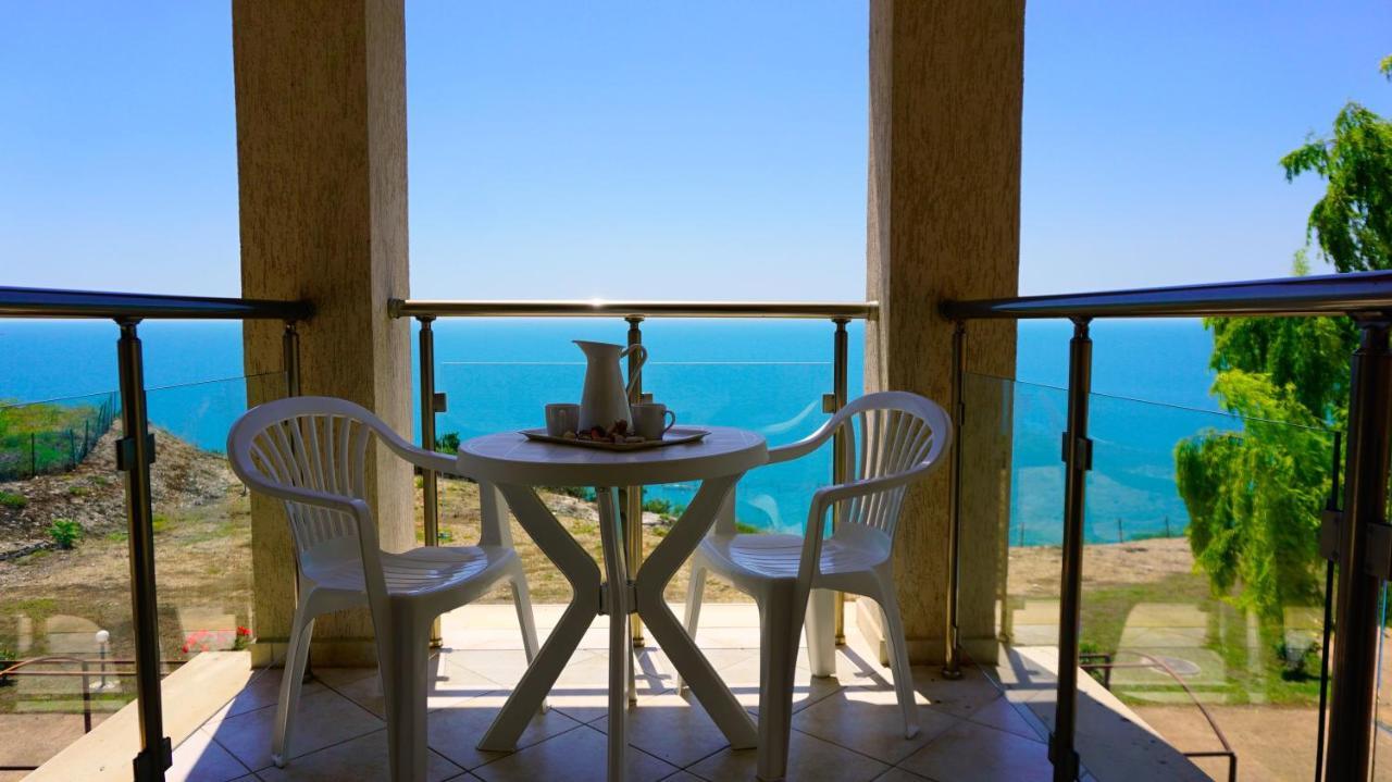 Морски Апартаменти Джулай Морнинг - July Morning Sea View Apartments Kavarna Bagian luar foto