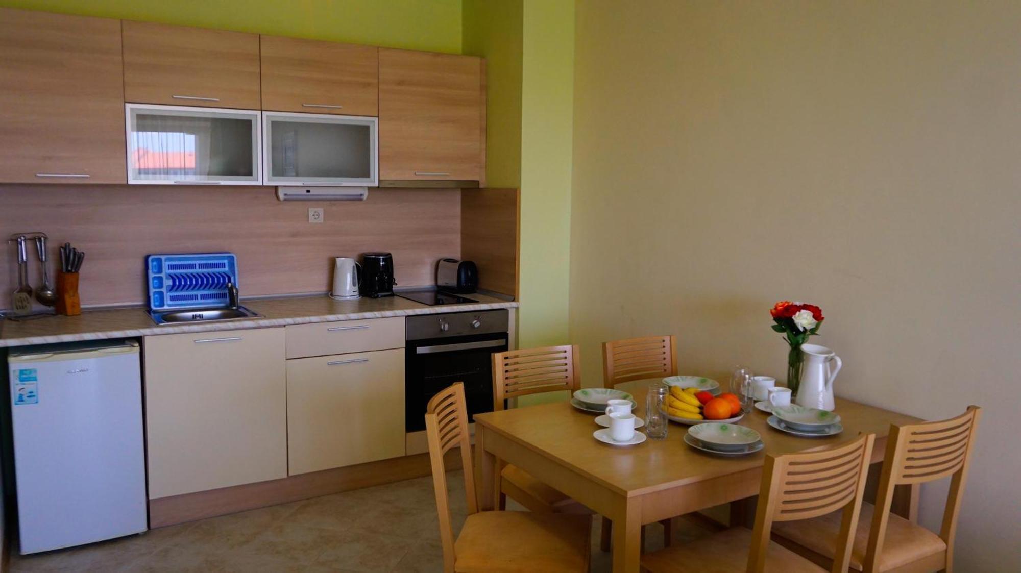 Морски Апартаменти Джулай Морнинг - July Morning Sea View Apartments Kavarna Ruang foto