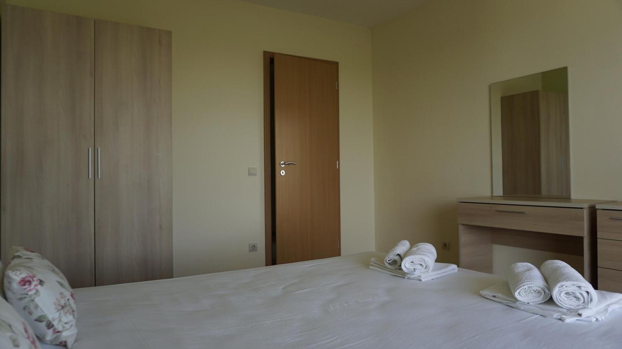 Морски Апартаменти Джулай Морнинг - July Morning Sea View Apartments Kavarna Ruang foto